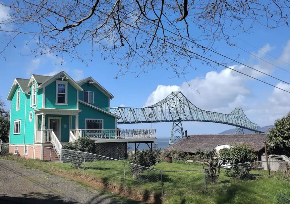 The Confused Breakfast Podcast Visits The Short Circuit House In